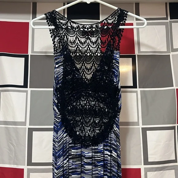 Lace back long sundress fun fabric! - Picture 4 of 4